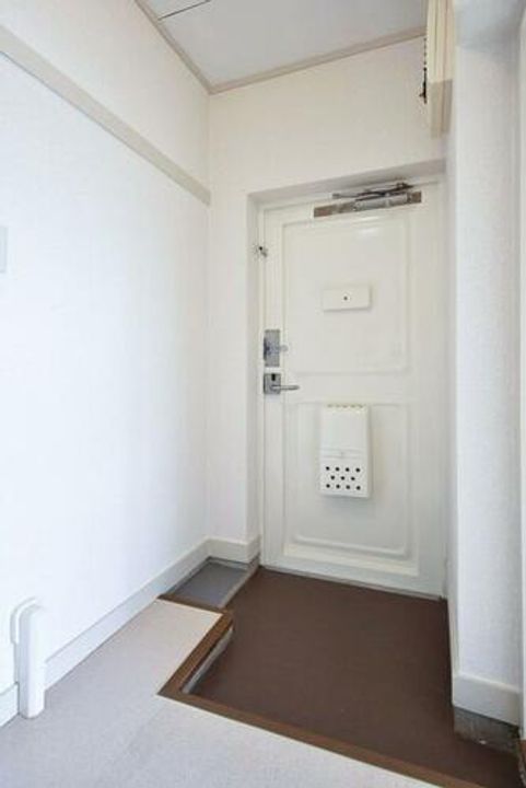 UR相生山0140504の玄関