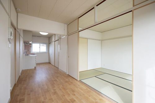 UR金剛3080505の居間