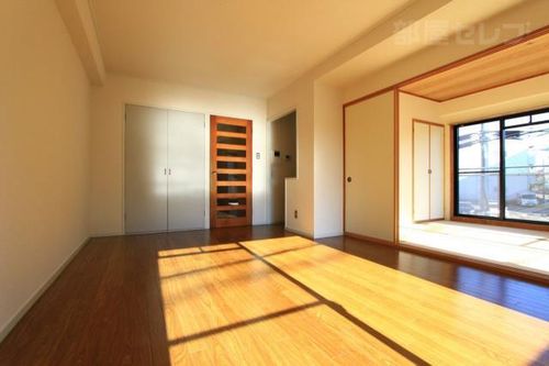 ローズガーデン楠元201の内装