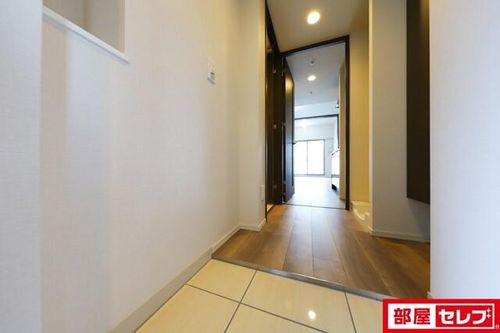 リヴシティ泉0301の玄関