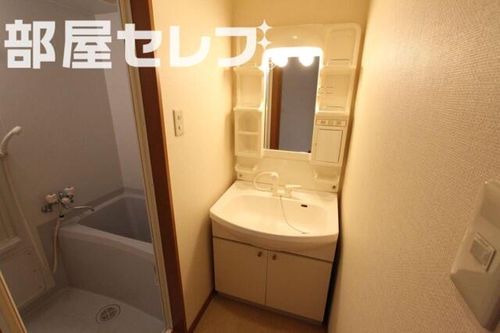 センチュリーパーク広住町403の内装