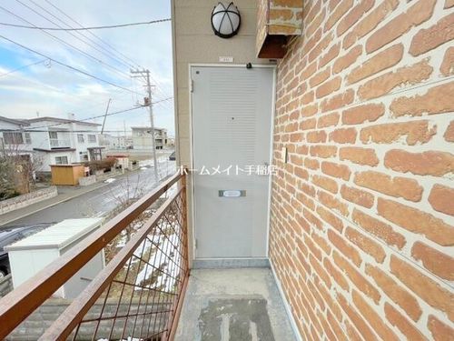 北海道札幌市手稲区曙四条1丁目(アパート)の賃貸物件の玄関