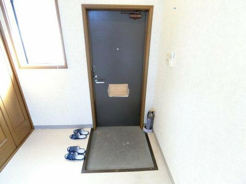 酒井ハイツの玄関