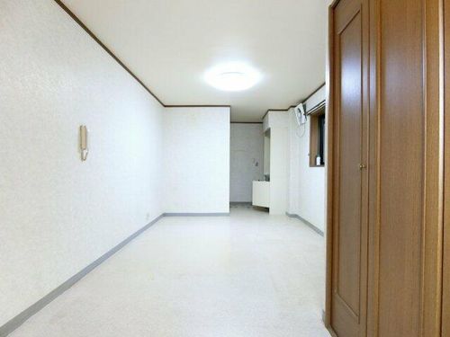 酒井ハイツの居間