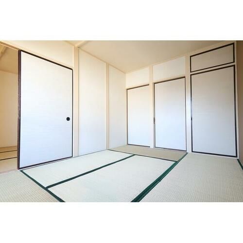 川田荘の内装