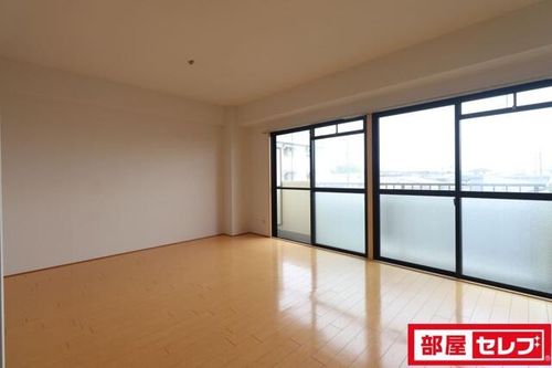 ロイヤルマンション横井の内装