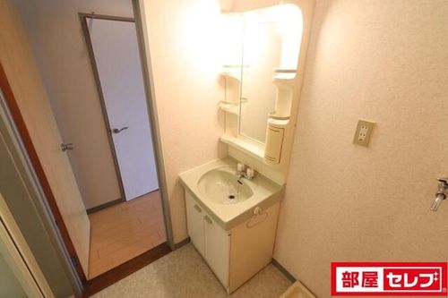 ロイヤルマンション横井の内装