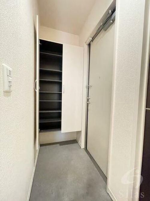 アルヴィータの玄関