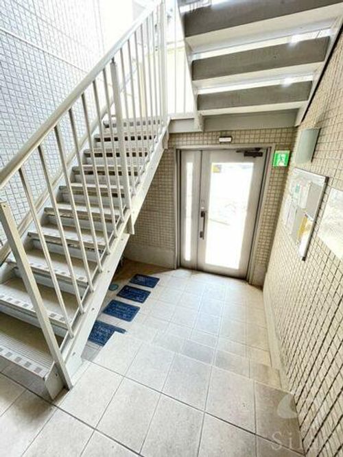 アルヴィータの玄関