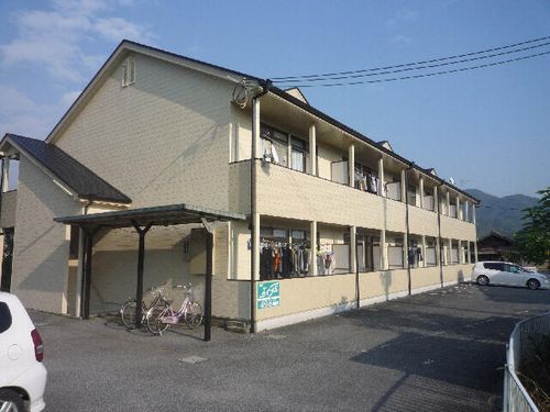 川井田ハイツ202の外観