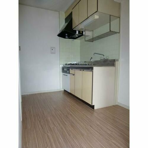 アベニュー本山Bのキッチン