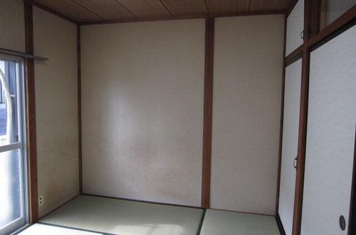 光栄荘205の内装