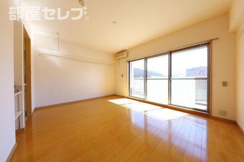 アブレスト原904の内装