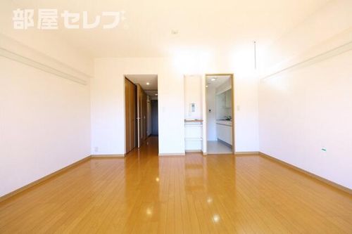 アブレスト原904の内装