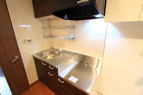 KⅡ-OKASAN B.二番館のキッチン