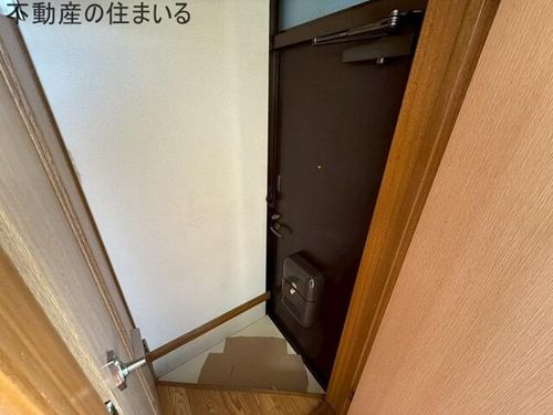 セラヴィ澄川の玄関