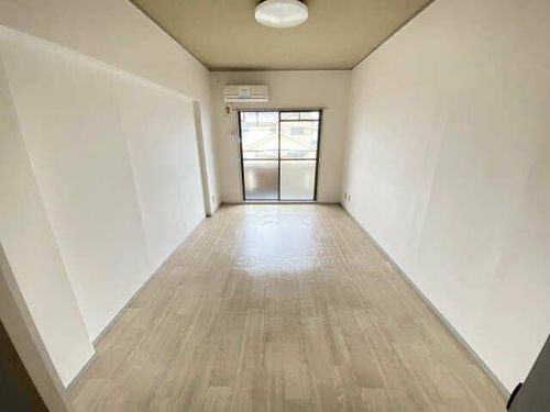 レジデンスゆたかの居間