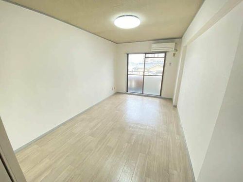 レジデンスゆたかの居間