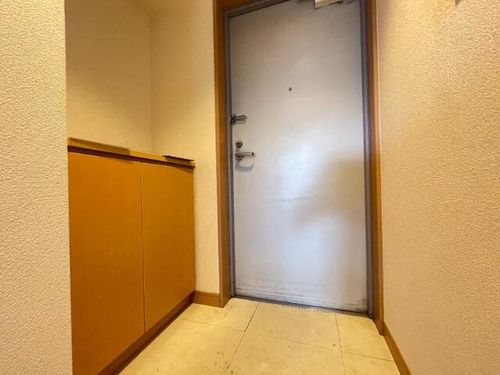 リアライズ住之江公園の玄関