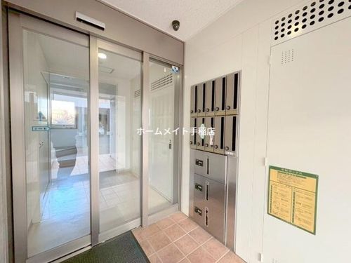 北海道札幌市西区西野四条3丁目(マンション)の賃貸物件の玄関