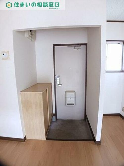 愛知県岡崎市本宿台1丁目(アパート)の賃貸物件の玄関