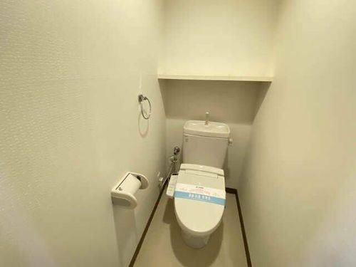 ラピスラズリTNの内装