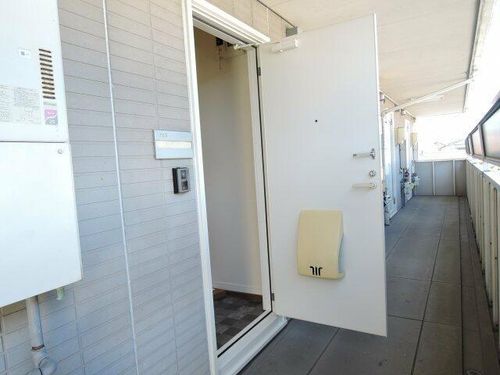 クレールみやびの玄関