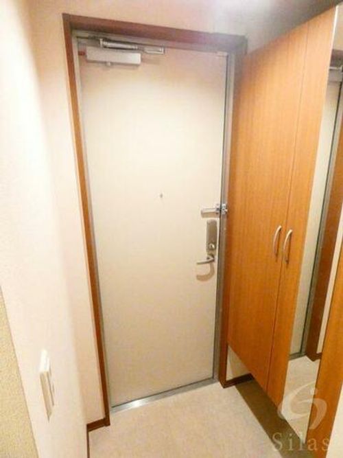 ハイムマモリの玄関
