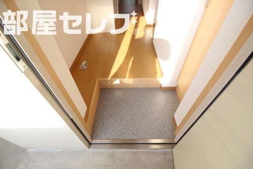 A・City中川の玄関