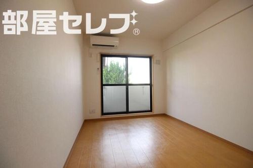 A・City中川の内装