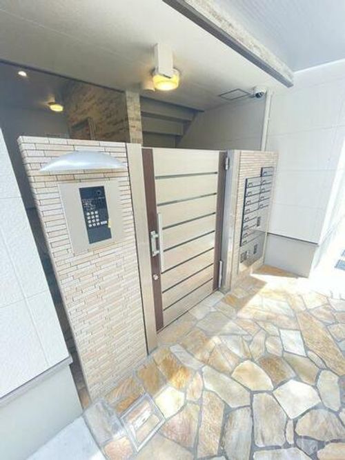 フジパレス浜寺石津東の玄関