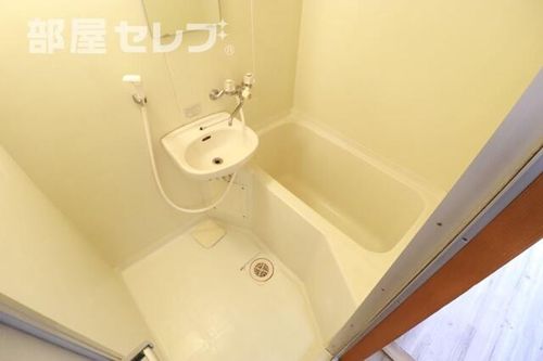 ハイム金山南802の風呂