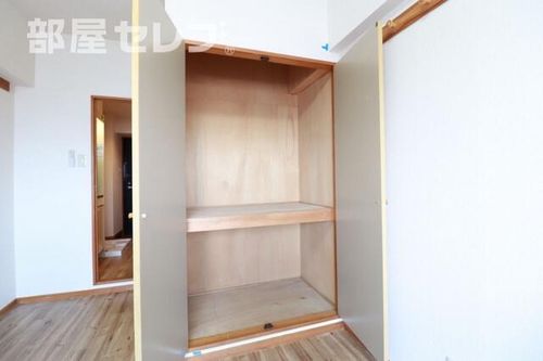 ハイム金山南802の内装