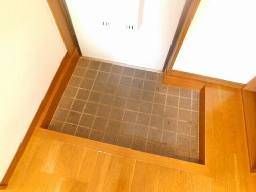 福岡県中間市通谷6丁目(アパート)の賃貸物件の玄関