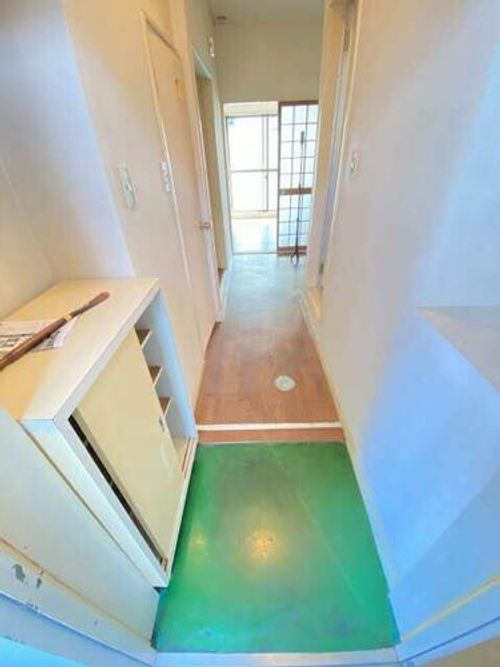 ファミール藤の玄関