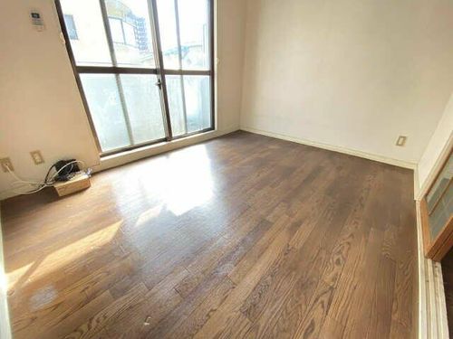 ファミール藤の居間