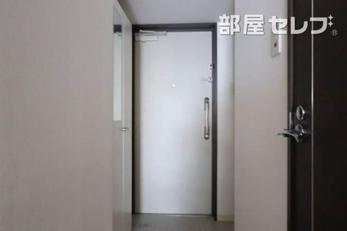 La Douceur今池0210の玄関