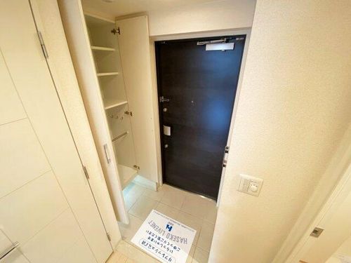 セレッソコート上本町EASTの玄関