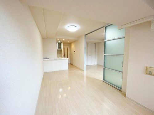 セレッソコート上本町EASTの居間