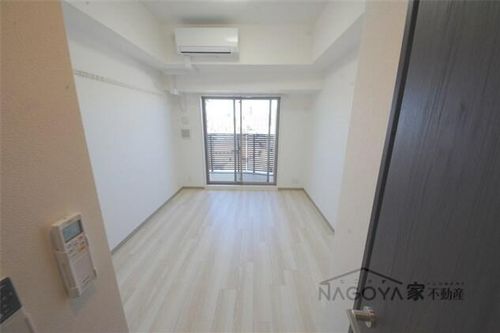 エステムコート名古屋泉プラチナムゲートの居間