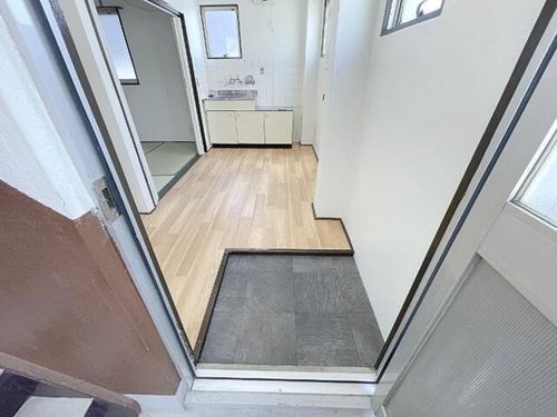 大阪府大阪市都島区中野町4丁目(マンション)の賃貸物件の玄関