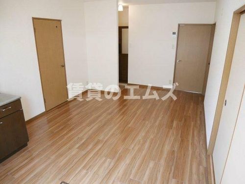 メロディハイツ清水B-201の居間