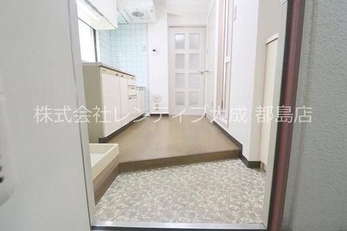 大阪府大阪市城東区成育4丁目(マンション)の賃貸物件の玄関