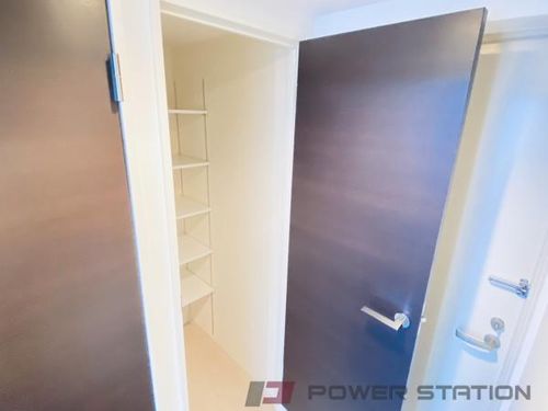 BLAST(ブラスト)稲穂の内装