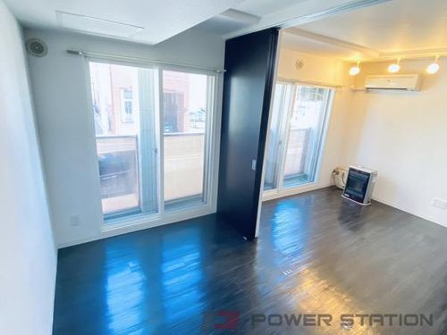 BLAST(ブラスト)稲穂の内装