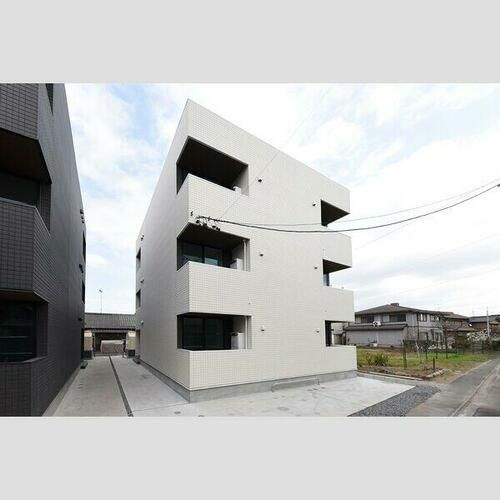 Warren takayokosukaⅡの外観