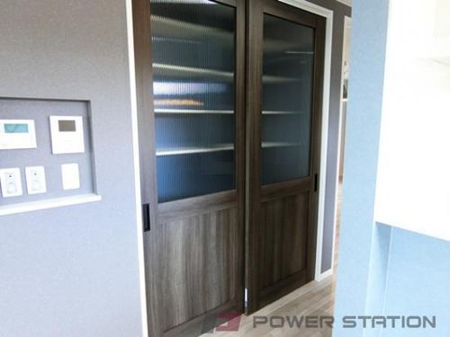 アレックスサーナズのその他画像