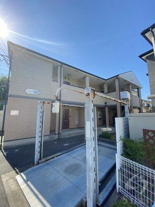 フジパレス 諏訪森西の外観