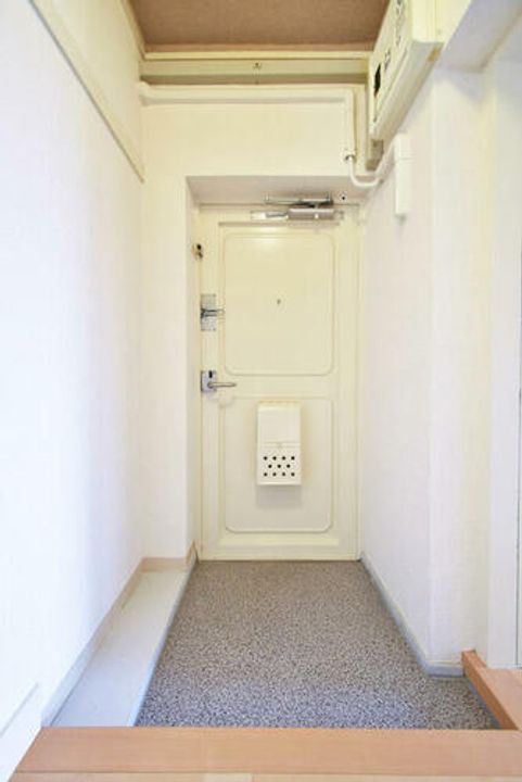 UR藤山台3460302の玄関