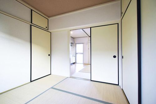 UR藤山台3460302の居間